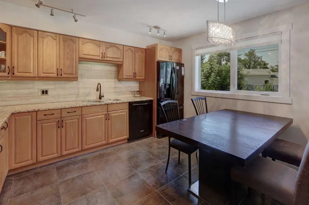 51 Rosewood Road NW