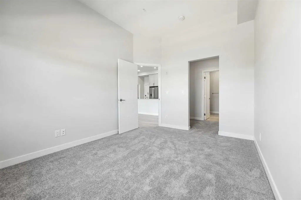 255 Les Jardins Park SE, #410