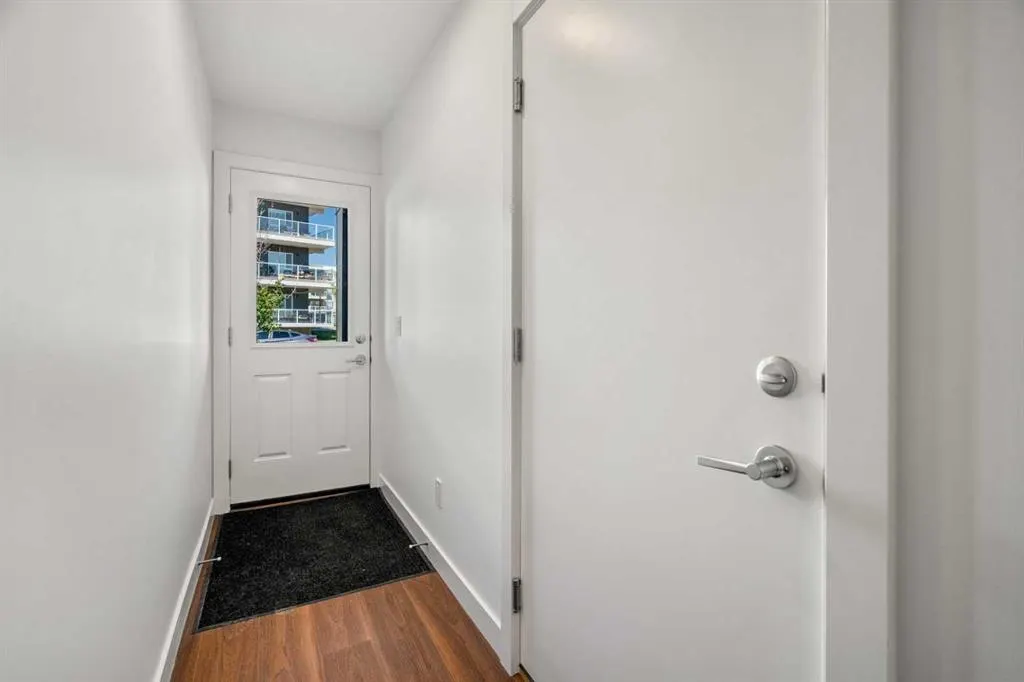 215 Seton Grove SE