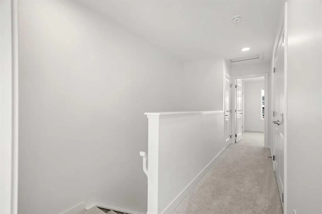 215 Seton Grove SE