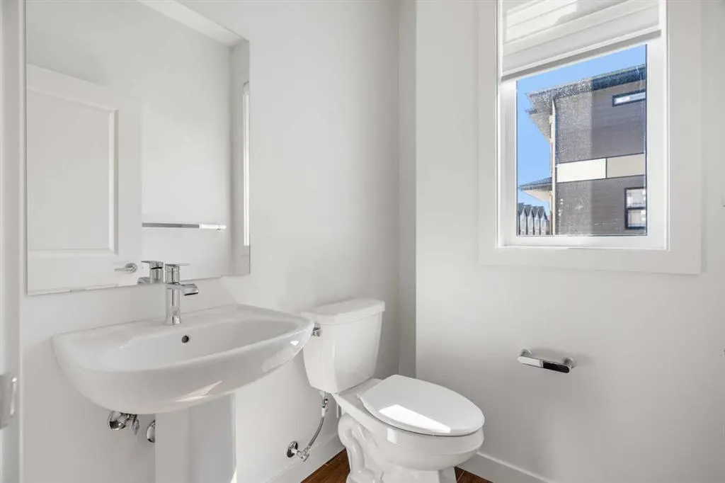 215 Seton Grove SE