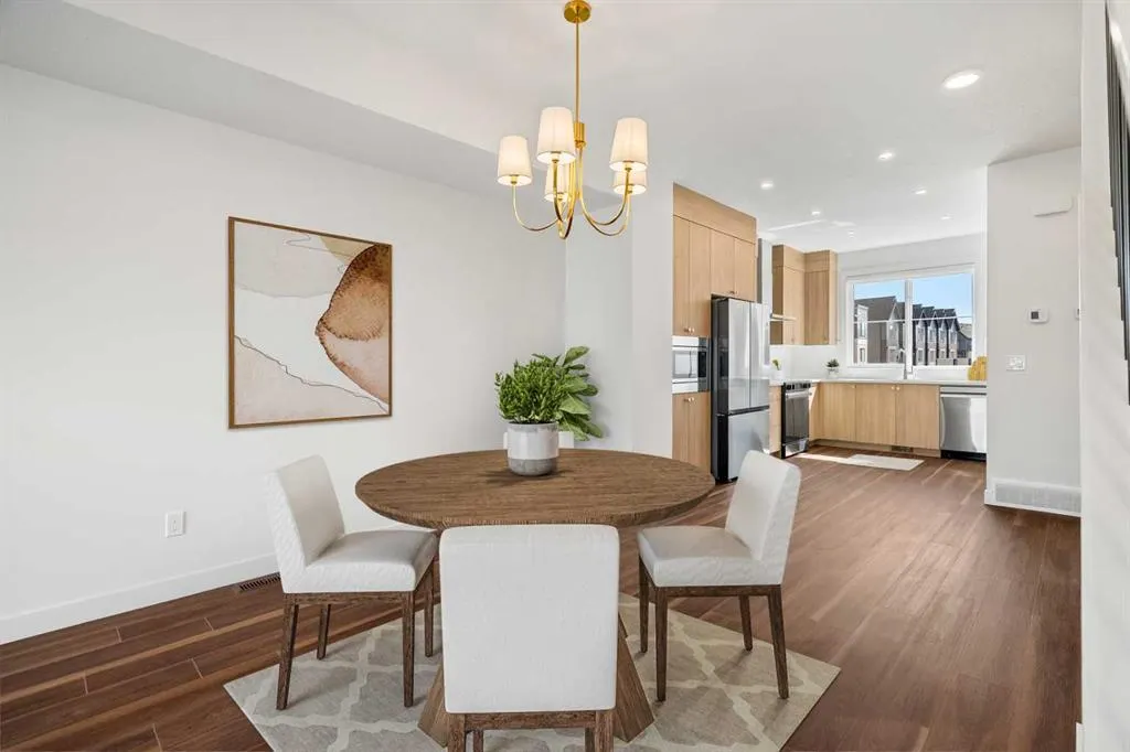 215 Seton Grove SE