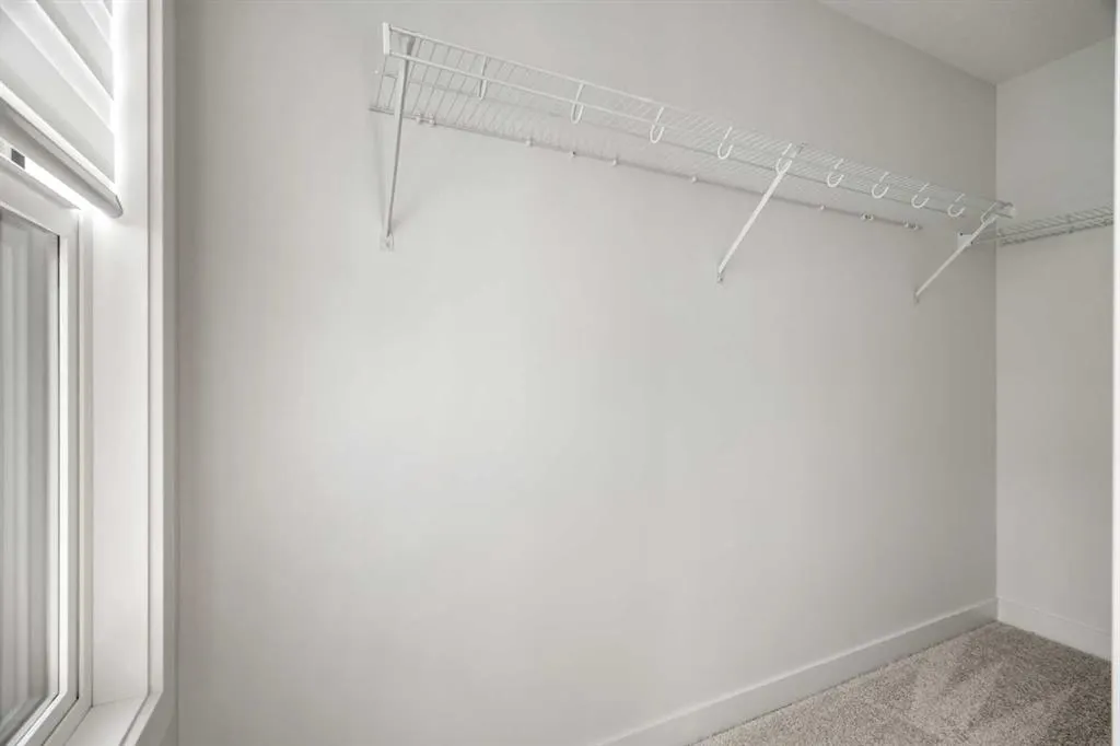215 Seton Grove SE