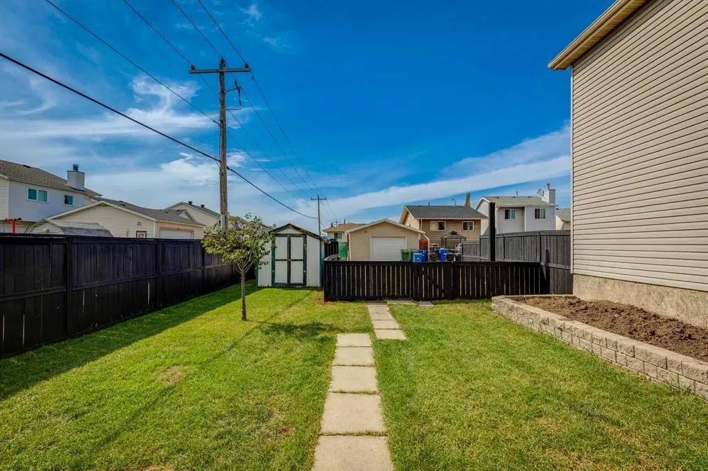 23 Erin Grove Court SE