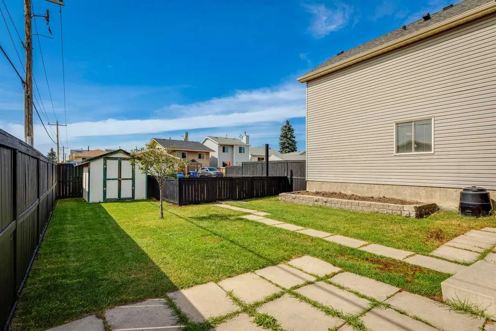 23 Erin Grove Court SE