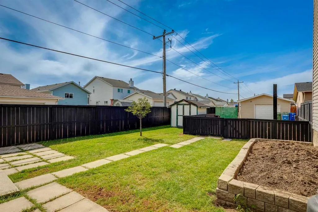 23 Erin Grove Court SE