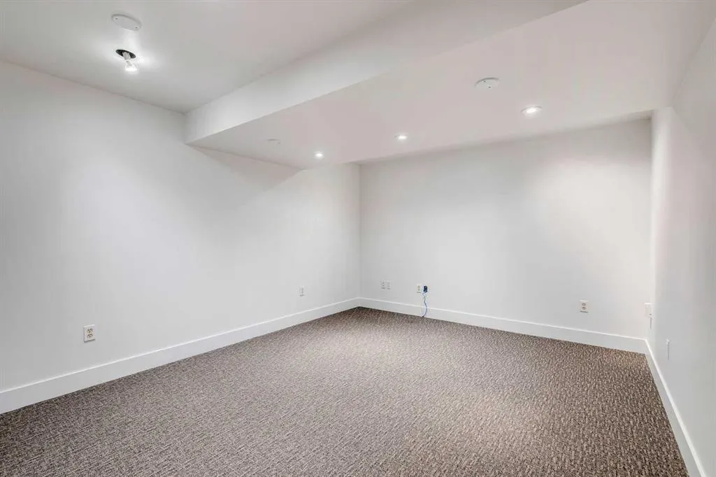 23 Erin Grove Court SE