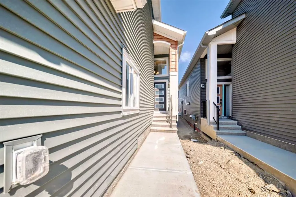 66 Homestead Common NE