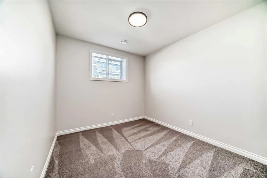 66 Homestead Common NE