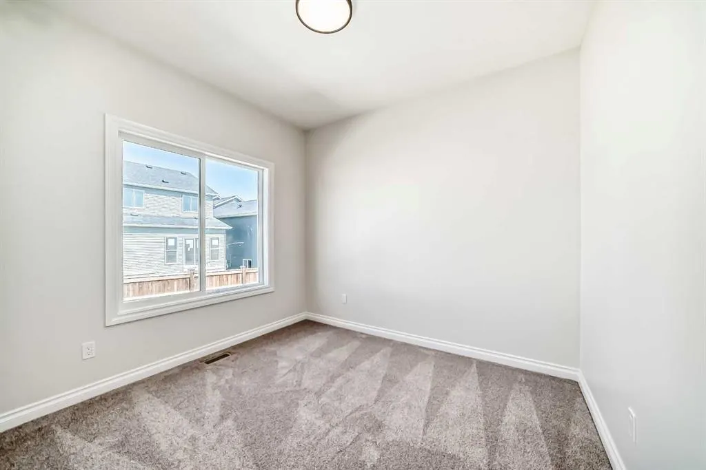 66 Homestead Common NE