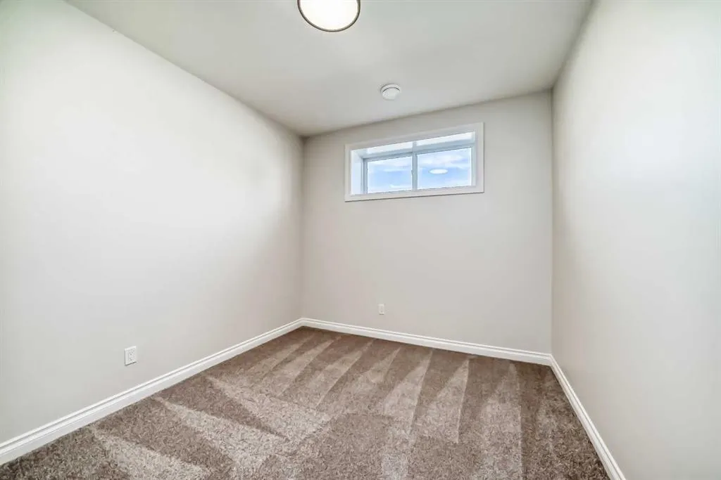 66 Homestead Common NE