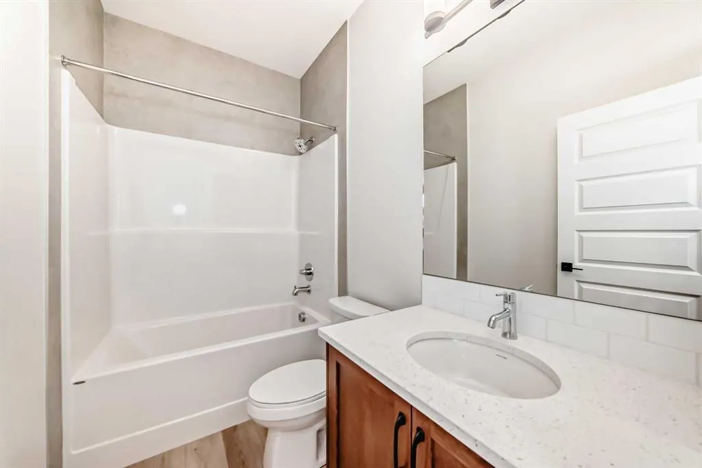 66 Homestead Common NE
