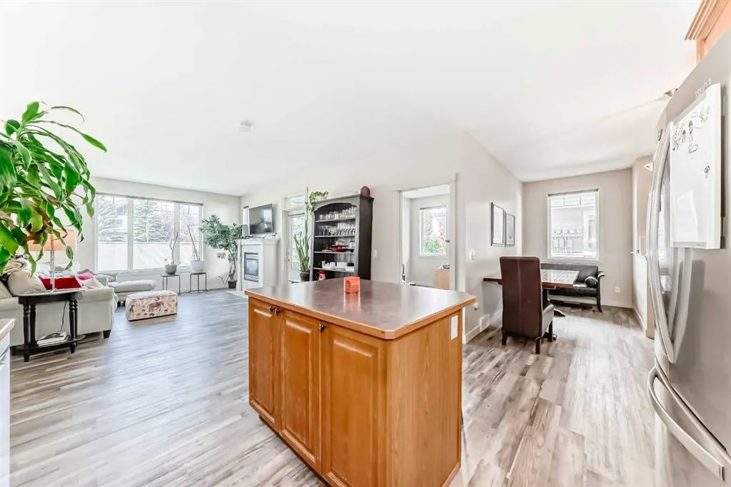 8000 Wentworth Drive SW, #406
