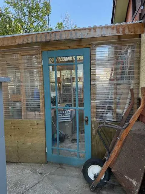 800 Connaught Drive