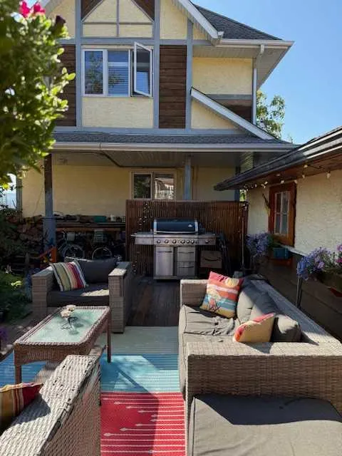 800 Connaught Drive