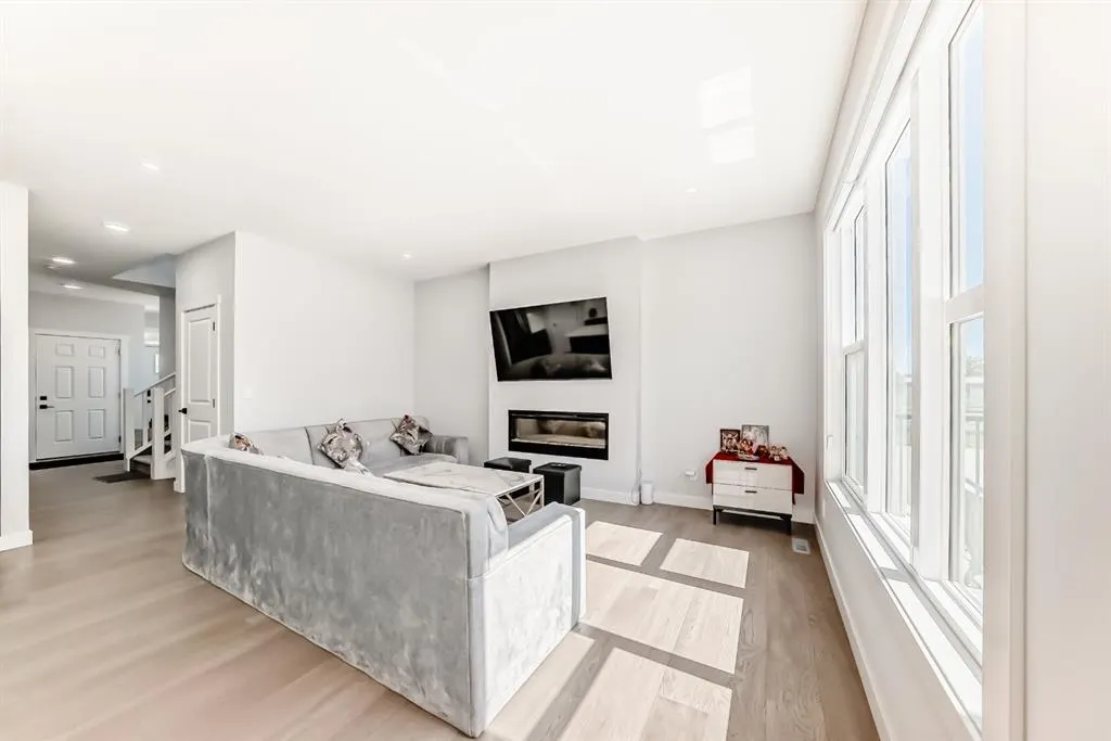 857 Midtown Drive SW