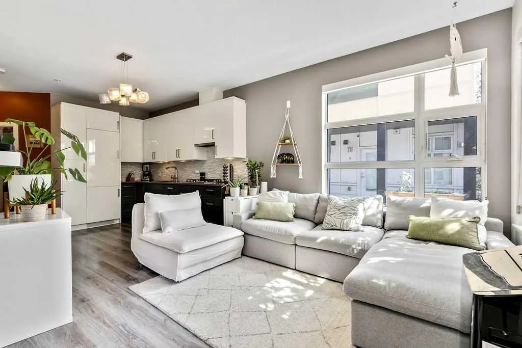 515 4 Avenue NE, #116