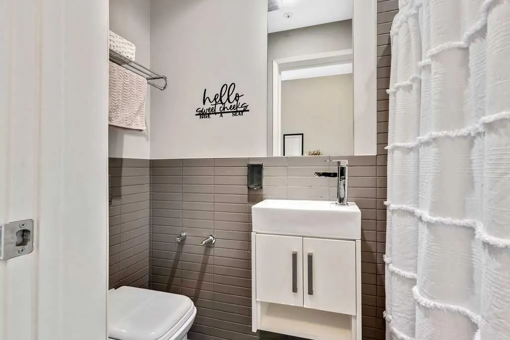 515 4 Avenue NE, #116