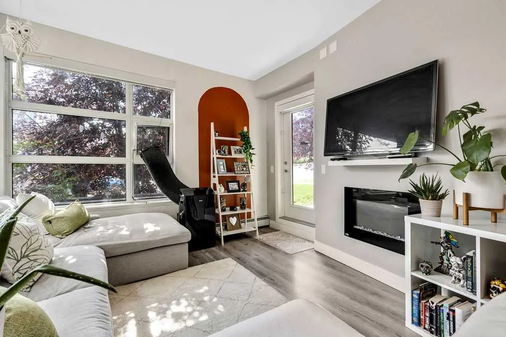 515 4 Avenue NE, #116