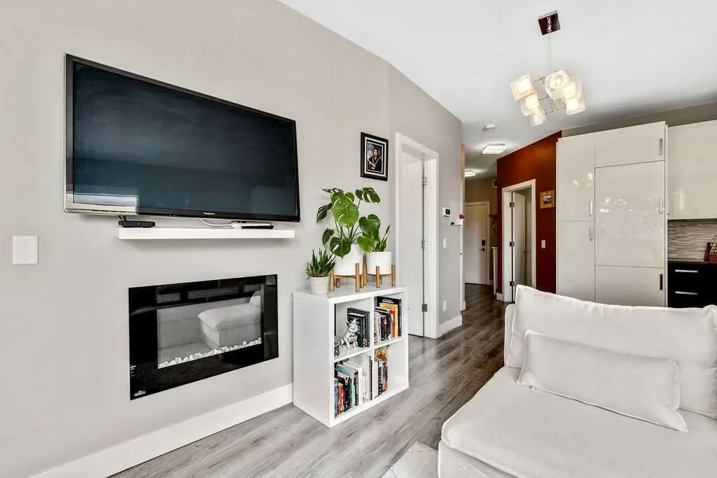 515 4 Avenue NE, #116
