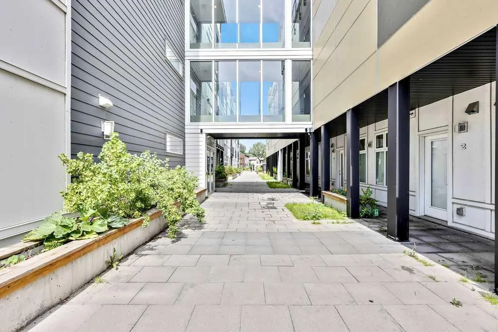 515 4 Avenue NE, #116