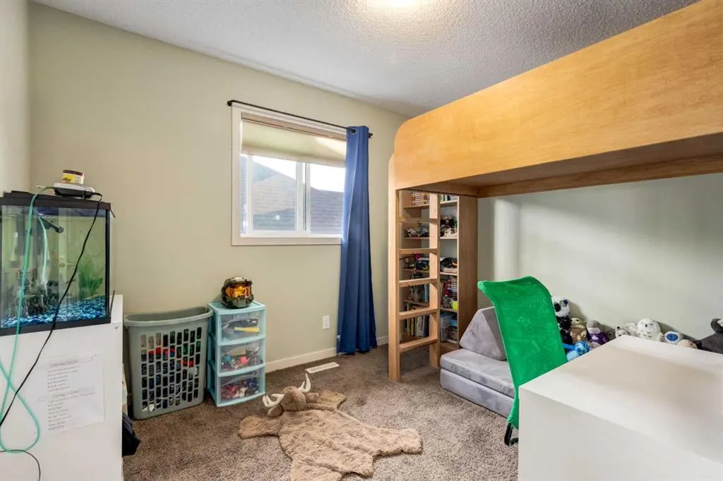 298 River Heights Crescent