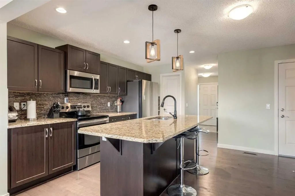 298 River Heights Crescent