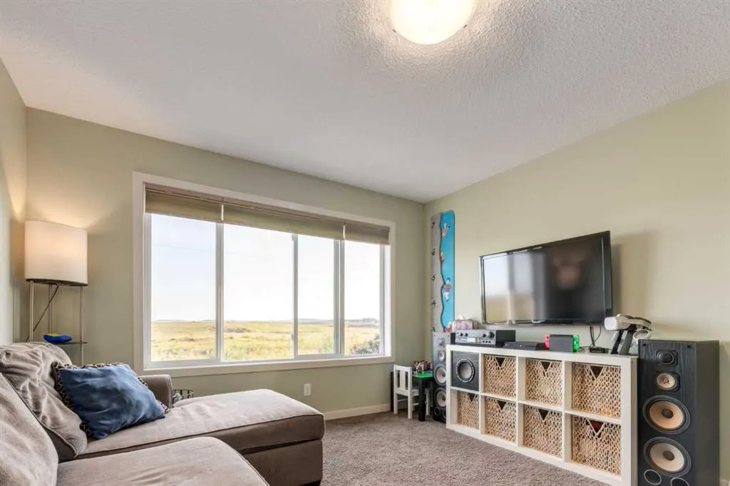 298 River Heights Crescent