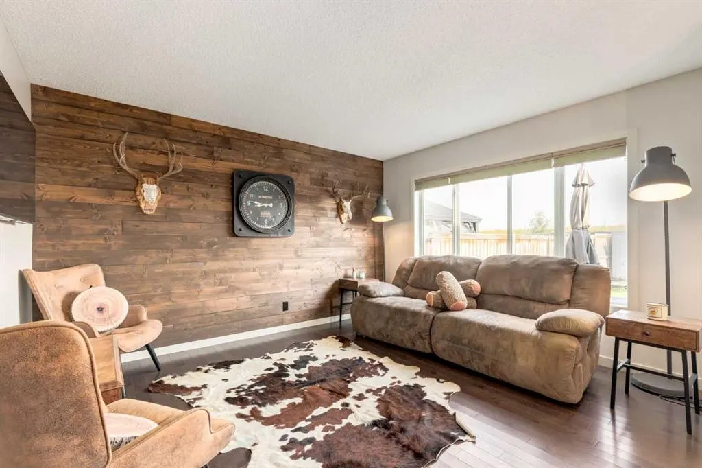 298 River Heights Crescent