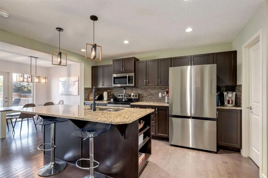 298 River Heights Crescent