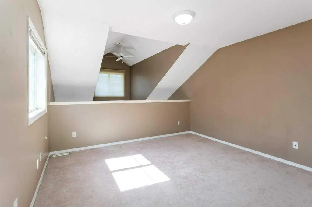5220 50A Avenue, #201