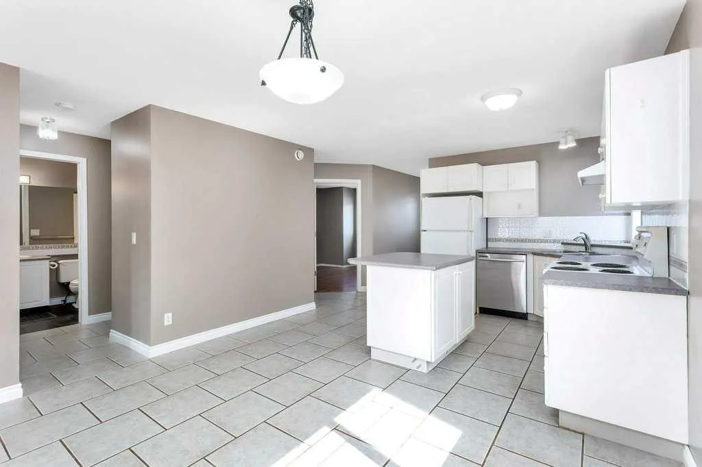 5220 50A Avenue, #201
