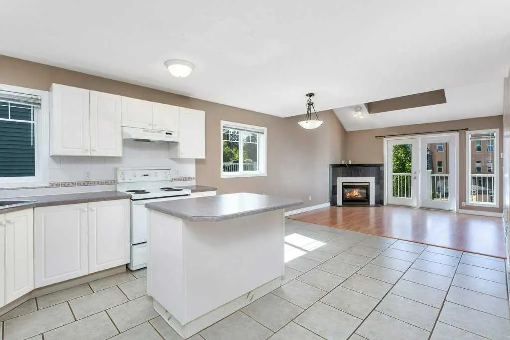 5220 50A Avenue, #201