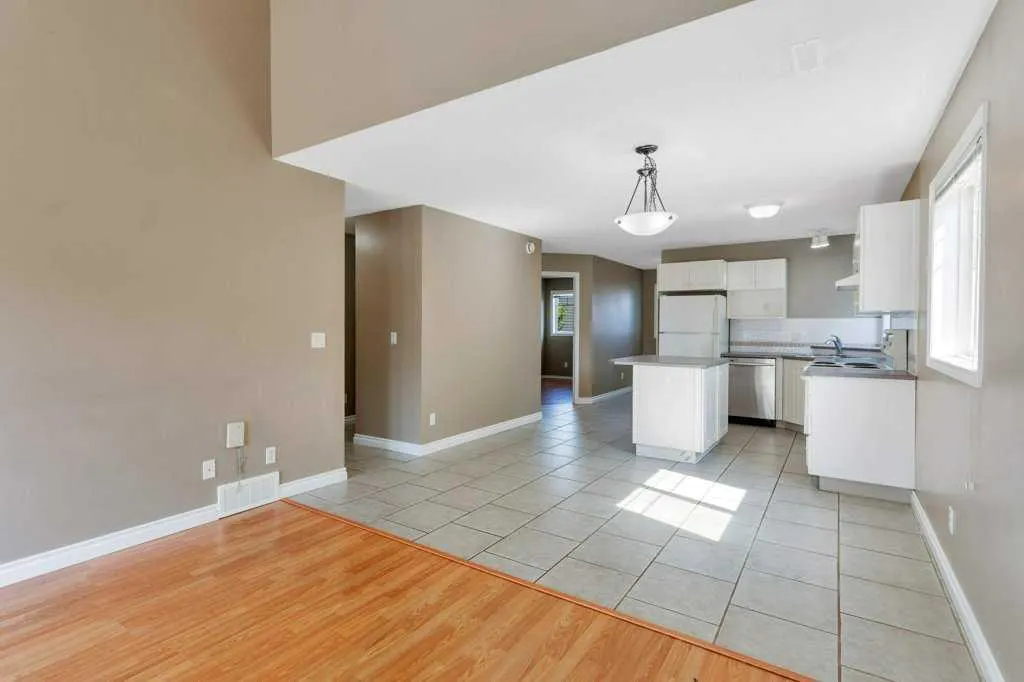 5220 50A Avenue, #201