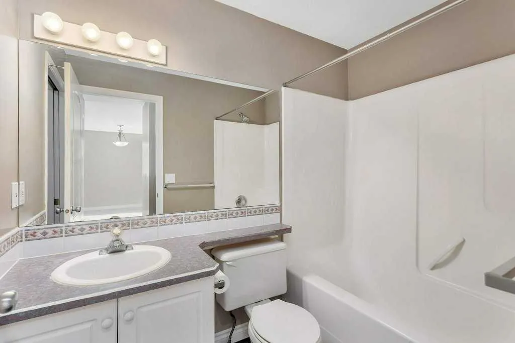 5220 50A Avenue, #201
