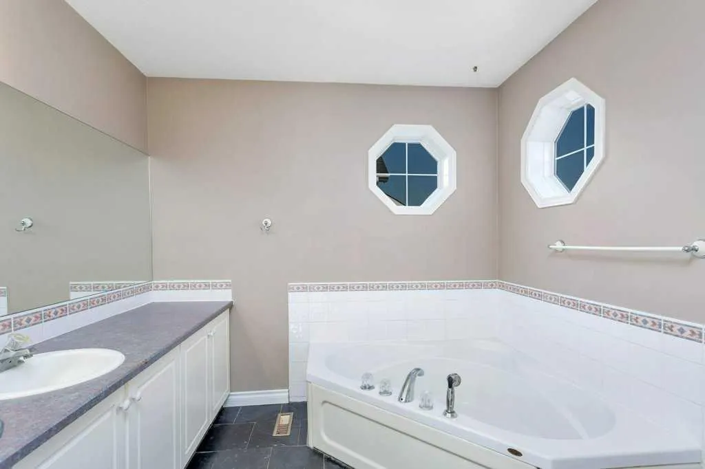 5220 50A Avenue, #201