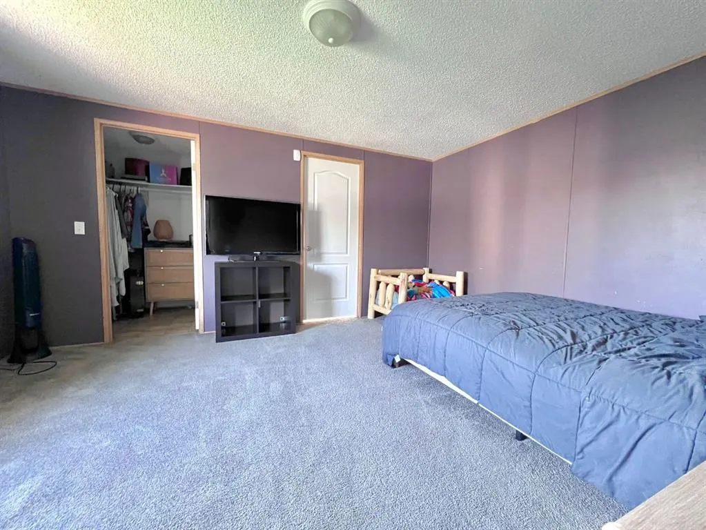 8622 89 Street