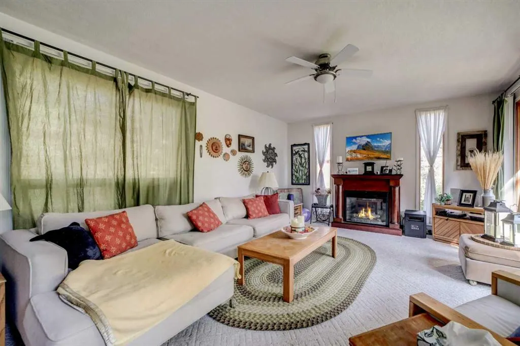 48 Lee Lake Road