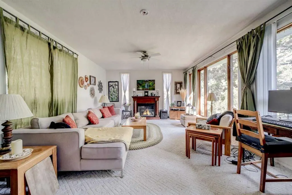 48 Lee Lake Road