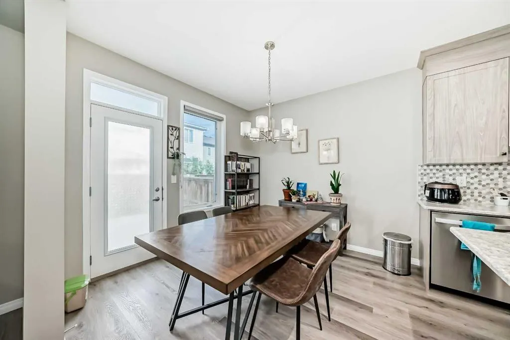 43 Carrington Crescent NW