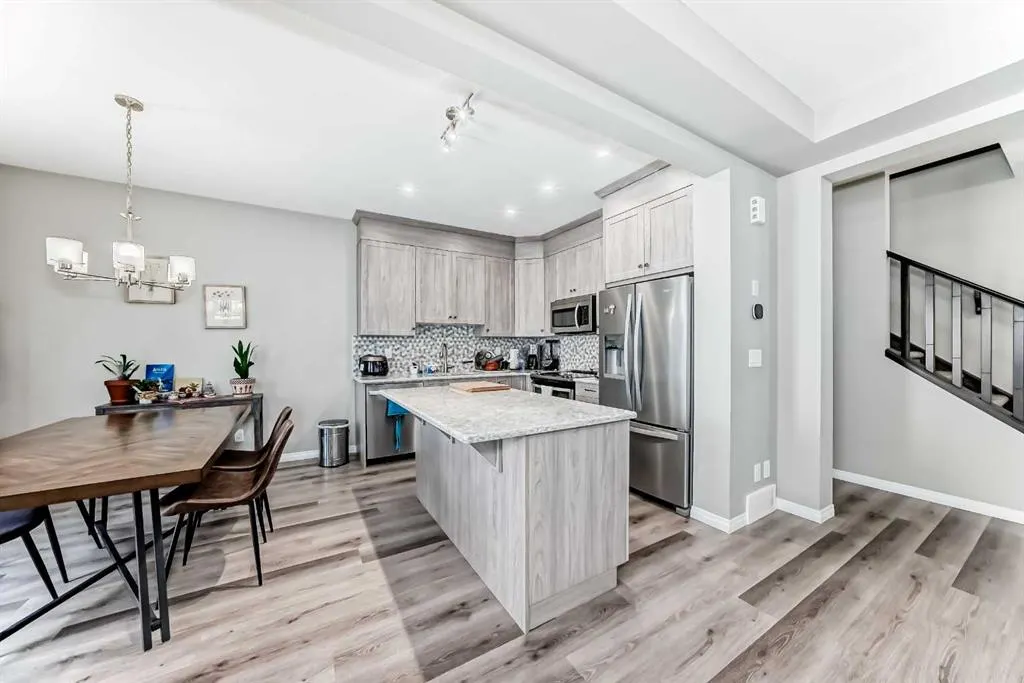 43 Carrington Crescent NW
