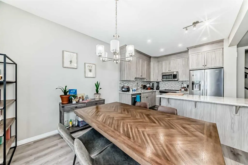 43 Carrington Crescent NW