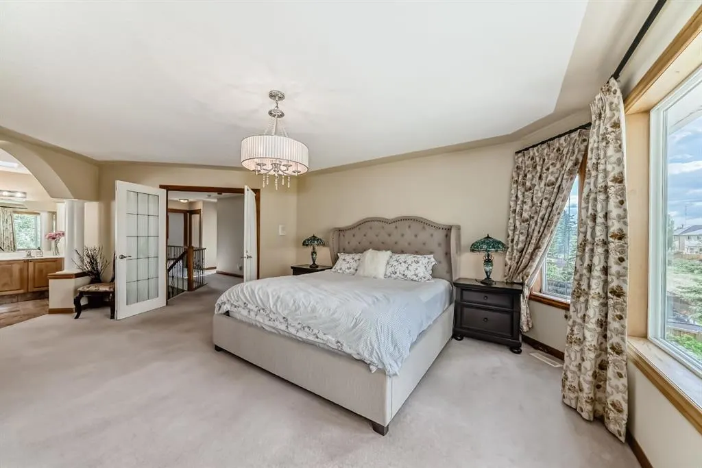 42 West Cedar Point SW