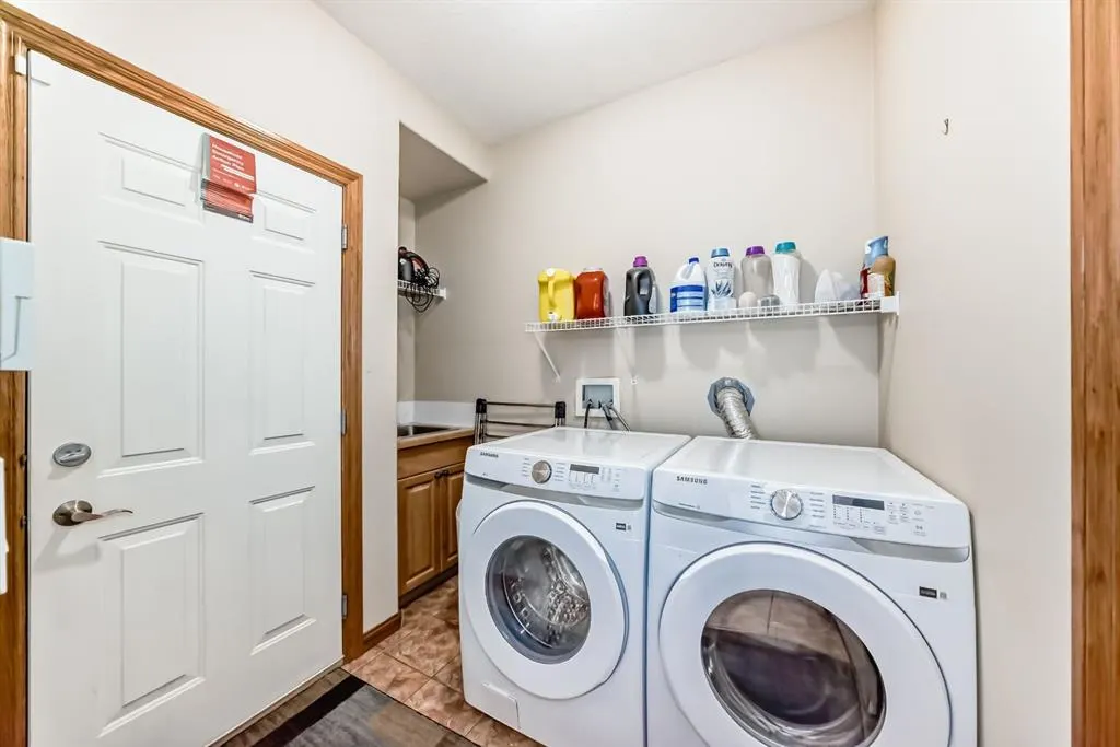 42 West Cedar Point SW