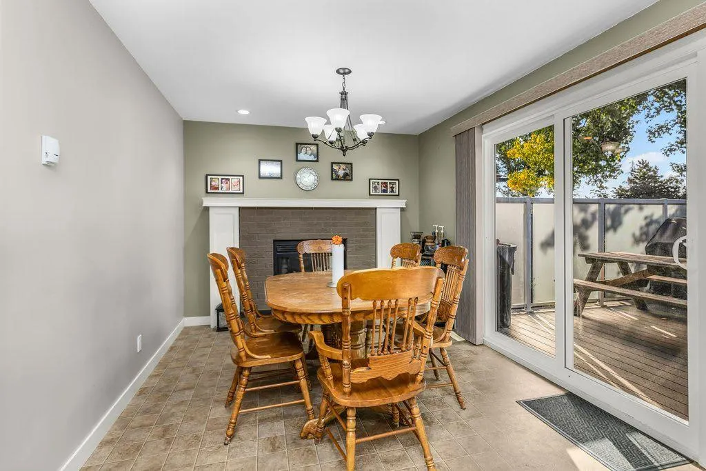 33 FAIRWAY Drive