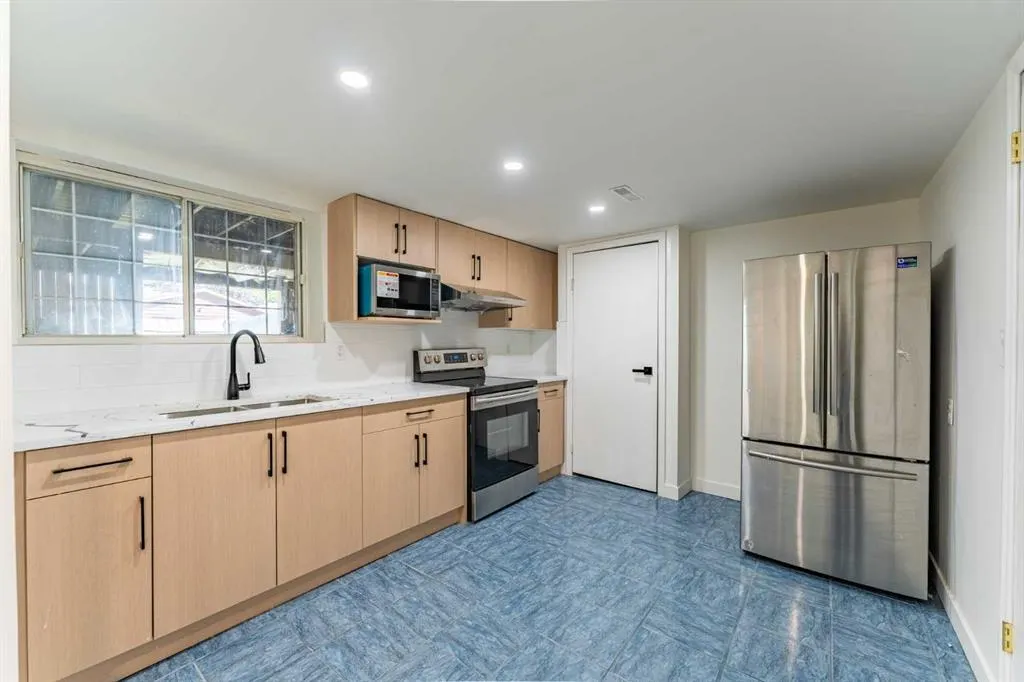 344 Templeview Drive NE