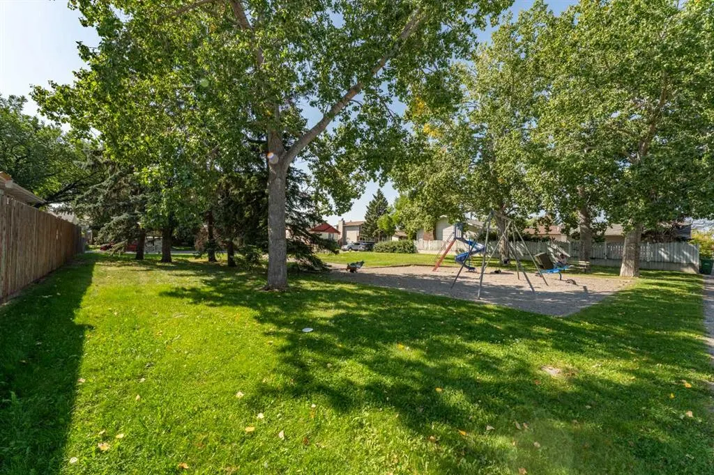 344 Templeview Drive NE