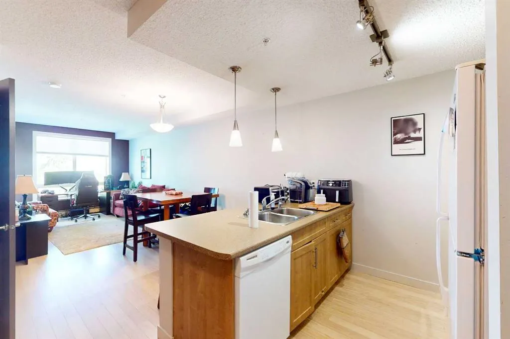 135A Sandpiper Road, #1410
