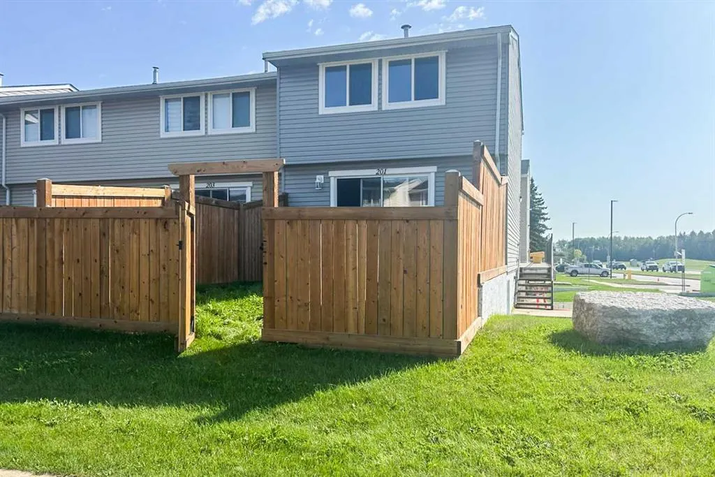 600 Signal Road, #201