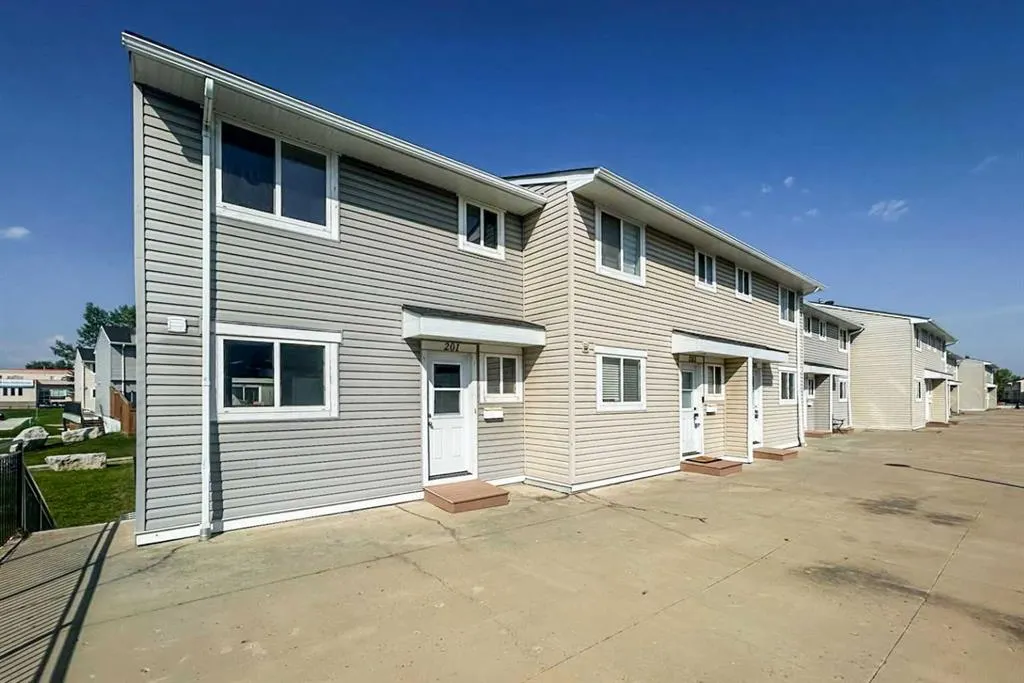 600 Signal Road, #201